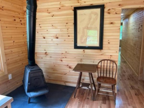 Perfect Maine Getaway in a Newly Renovated Cabin!
